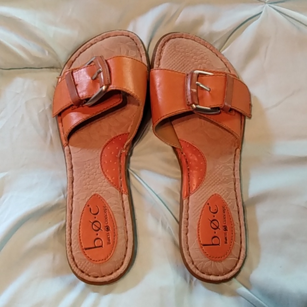 Women's Size 7 Born Concept Sandals